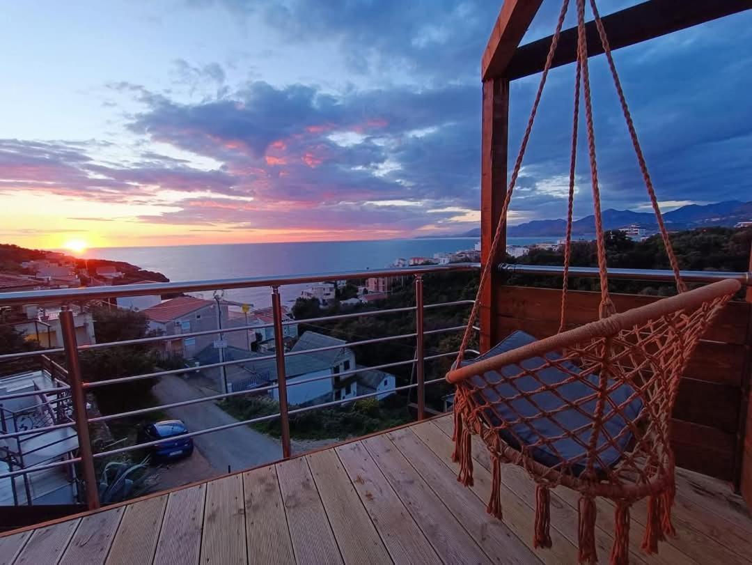 Carefree * Ulcinj